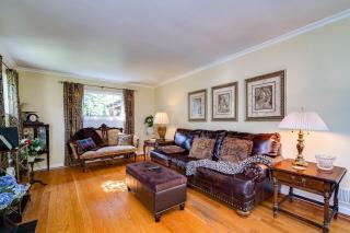 Antique Charm Meets Modern Comfort 3br - Kettering - 5