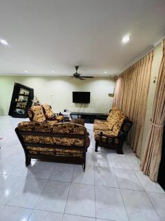 Taman Kemena Raya Bintulu Homestay - 7