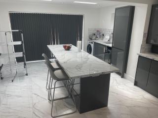 Your Comfort and Serenity - Thamesmead - 8