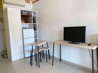 Agréable T2 climatisé avec Loggia, Parking, et Wifi à Balaruc-les-Bains - FR-1-553-250 - Balaruc-les-Bains - 2