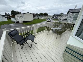 Lovely Caravan For Hire With Large Decking Area In Hunstanton Ref 23218K - 6