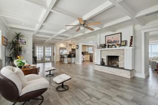 Coastal Charm- Seaside Hideaway home - South Daytona - 1