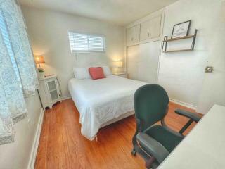 Hidden Haven Minutes From The Beach! - San Diego - 3