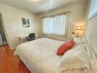 Hidden Haven Minutes From The Beach! - San Diego - 4