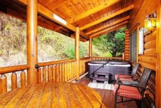 Cozy Upscale Cabin Wfireplace, Hot Tub - 9