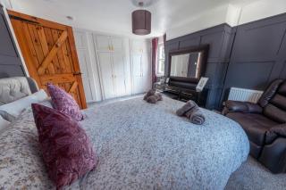 Large country house with garden, outdoor spa area & games room with Hot Tub and Fire Pit - Wigtown - 2