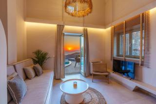 Halo Santorini - Living Experience - Karterados - 8