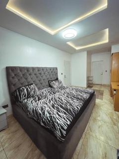 3 bedrooms with inverter and other facilities in Abuja - Karsana - 3