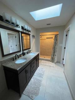 Cozy house with private pool and heated jacuzzi - 3