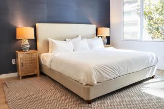 Dapper Retreat in Vibrant San Diego - 7