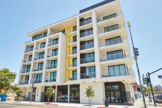 One Bedroom Apartment Wbalcony And City Views! - San Diego - 6