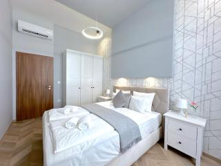 Lovely 3-bedroom in Downtown with Modern Design and AC - Budapest - 5
