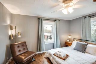 Southern Charm Cottage - 7