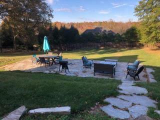 Southern Charm Cottage - 6