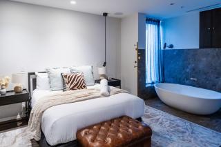 Luxury Melbourne CBD Apt in Iconic QT Building - Melbourne - 8