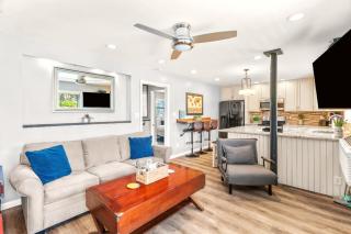 Boutique Beach Retreat - St Pete Beach - 8