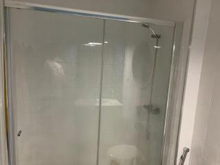 Spacious Bedroom In a Modern T3 Apartment - Costa da Caparica - 8