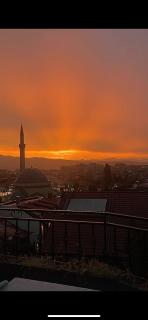 Triple Room with Terrace City View and Shared Bathroom - Rooms GEA - Prizren - 4