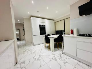 Spacious One Bed Property in Wembley - 2