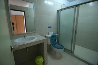 Beachfront Hotel Cha Am - Petchaburi - 1
