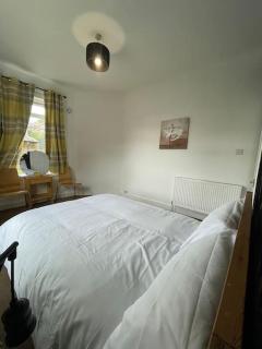 2 Bedrooms Holiday home in Edinburgh near City Center - 2