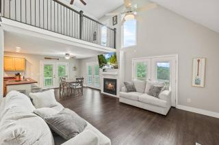 Breathtaking Lake Views 6 mi from Sunset Marina! - Eastport - 4