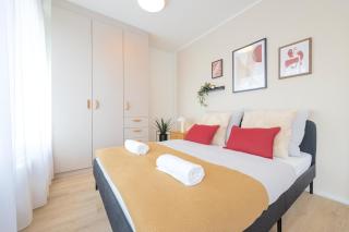 Bright 2BR - 5th floor, Balcony, Free Parking by Gravity Prague - Praga - 5