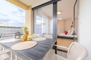 Bright 2BR - 5th floor, Balcony, Free Parking by Gravity Prague - 1