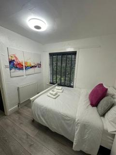 Modern Pink Cottage in Blackpool - 4