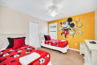Spacious 6BR Pool Home w Game Room & Harry Potter Mickey Rooms Near Disney - 7