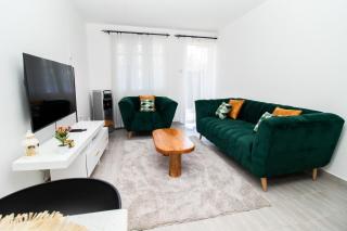 2 BR Modern Apartment Nanyuki - Nairobi - 6