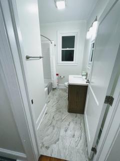 Renovated 1 Bedroom In Forest Hills - A - Durham - 8