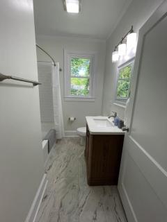 Renovated 1 Bedroom In Forest Hills - A - Durham - 2