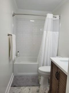 Renovated 2 Bed Walltown Home Walk To Duke! A - Durham - 2