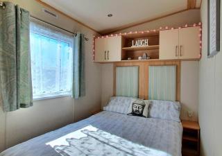 Luke's Hideaway at Seal Bay Resort - Selsey - 3