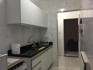 Apto 1 Dorm a poucas quadras da praia - Guarujá - 3