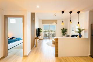 Cozy 1br Apartment In Waters Edge, By Voyage - Abu Dhabi - 9