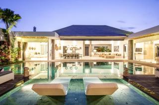 Chic 4BR Villa, 400m to Canggu Beachfront - Canggu - 0