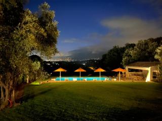 Valbonne House in Provencal style - 0