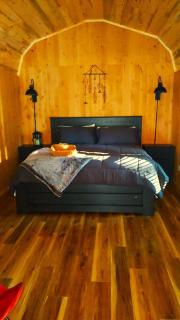 Gold Creek Cabin 3 - Sleeps Up To 4 - 2