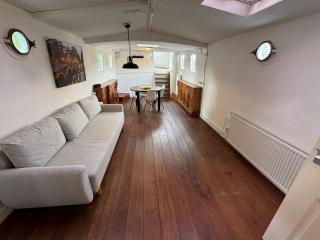 Prague on Boat, Privat Pier, Free Parking - Praga - 6