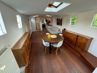 Prague on Boat, Privat Pier, Free Parking - Praga - 4