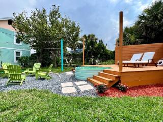 Cowboy Pool Mini Golf Beach Ocean Center - Daytona Beach - 8