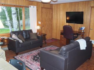 Birch Shores Resort - The Hemlock Cottage - Empire - 1