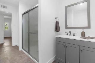 NEW Indio Oasis Salt Water Pool & Self Check-In - Indio - 7