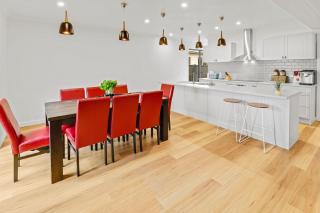 The Calzburg Guest Home - 6