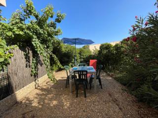 Joli 2 pièces avec jardinet, parking privé, à 100m de la plage - Sète - FR-1-338-540 - Sète - 4