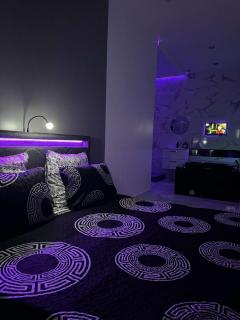 Suite Zen Amaryllis Jacuzzi TV Integrée Clim Wifi Béziers Centre Arrivée Autonome 24h24 - 2