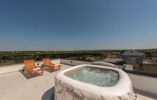 4 Bedroom Cozy Home In Poljica Brig - 9