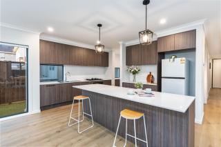 Everhome Lakeside Home - 4